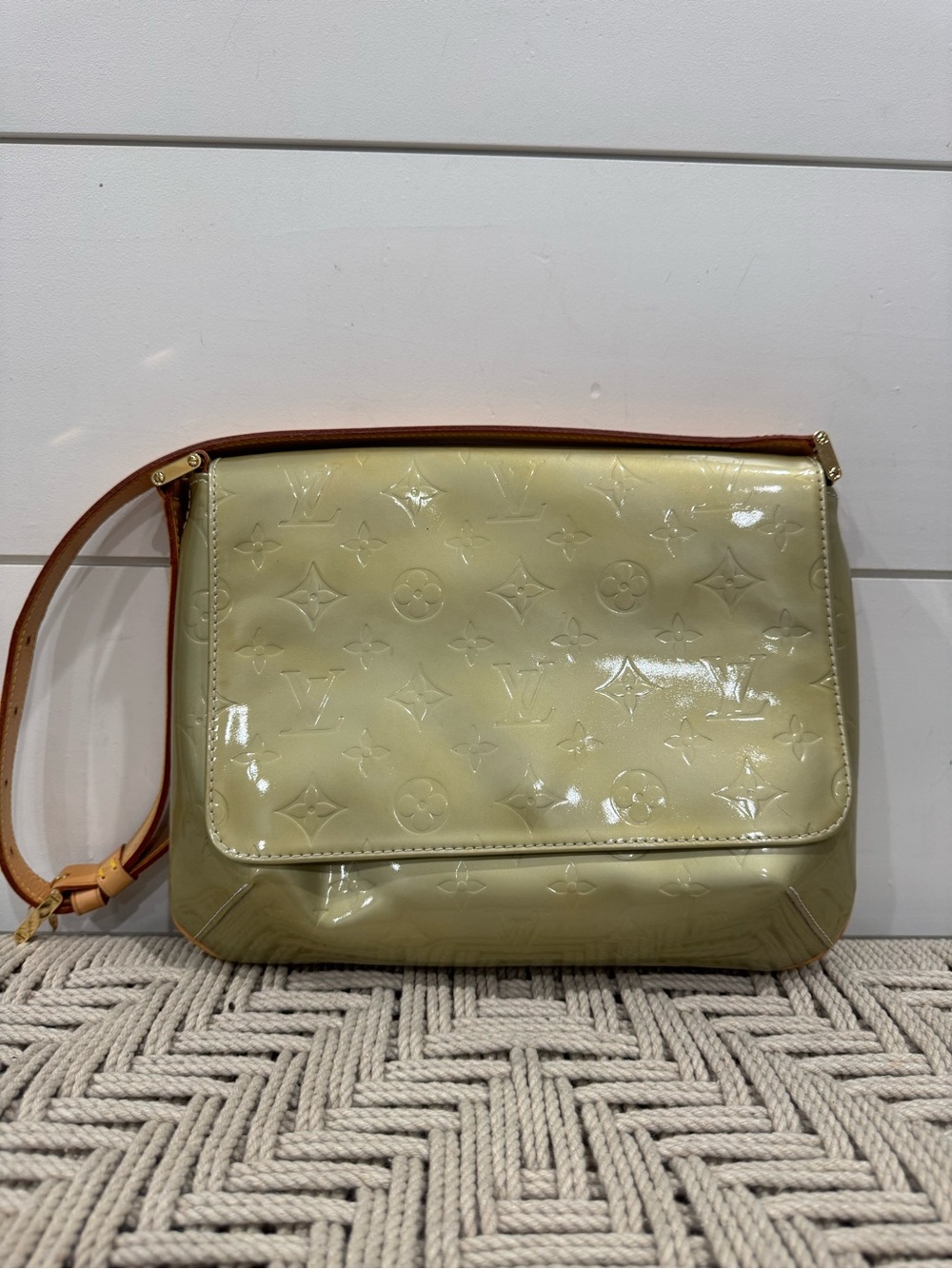 Louis Vuitton Vintage gold monogram Vernis Thompson Street shoulder bag